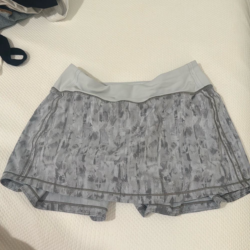 Lululemon skirt !!!